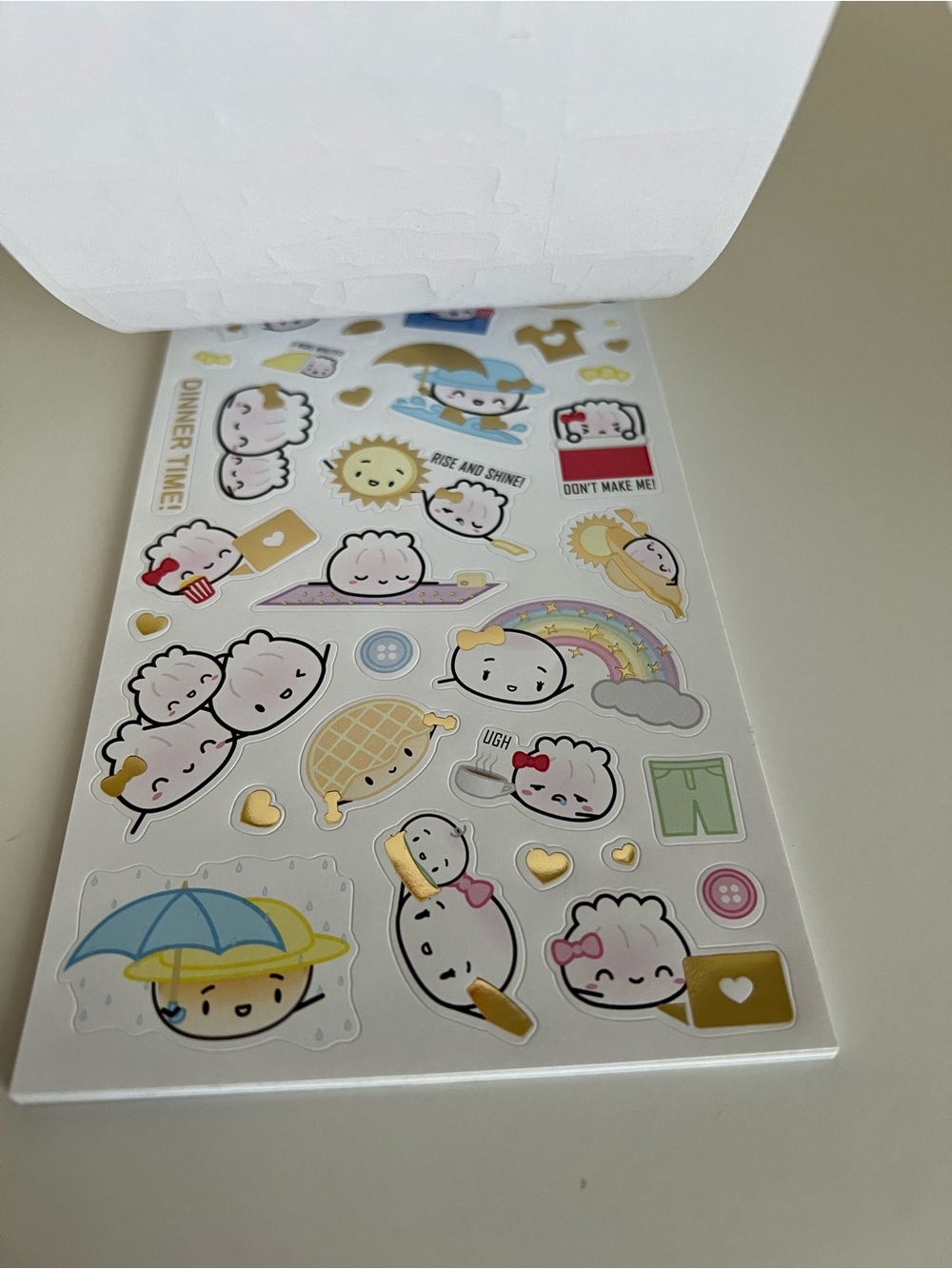 Wonton in a Million Sticker book - Picture 4 of 11